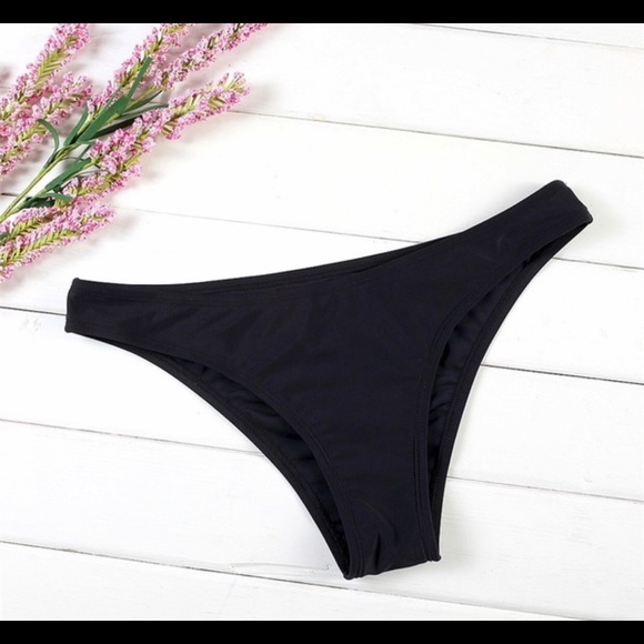 BIKINI BLACK (MEDIUM AND LARGE AVAILABLE) SAME DAY - Picture 7 of 8